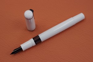 ペリカン万年筆買取ホワイト