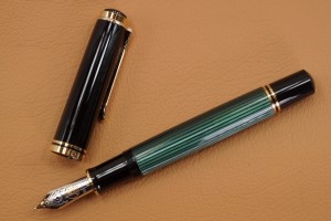 ペリカンM1000万年筆グリーン