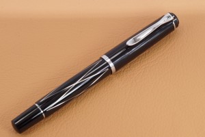 ペリカン M205 ブラック ダイヤライン