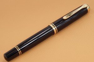 ペリカンM1000ブラック買い取り