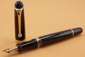 aurora-88-all-black-600